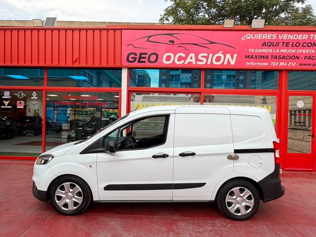 Ford Transit Courier 2021