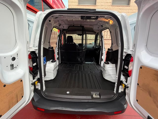 Ford Transit Courier 2021