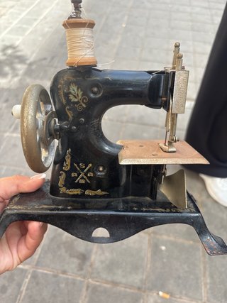Máquina de coser antigua N°3