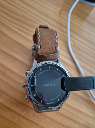 Reloj Garmin MARQ Adventurer Marrón/Plata