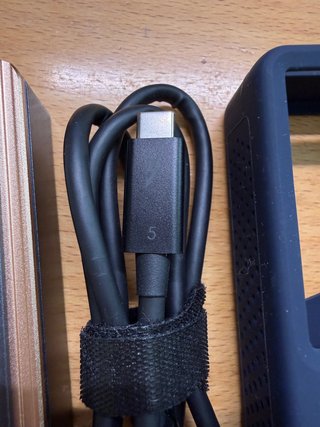 Carcasa SSD M.2 NVMe UGREEN 80Gbps Thunderbolt