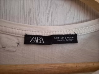Camiseta Zara corta calada