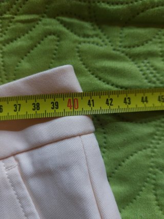 Pantaloni in cotone colore avorio