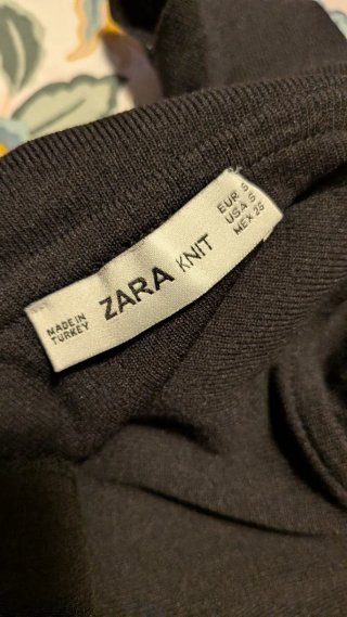 Top Zara Negro Volantes Escote Pico