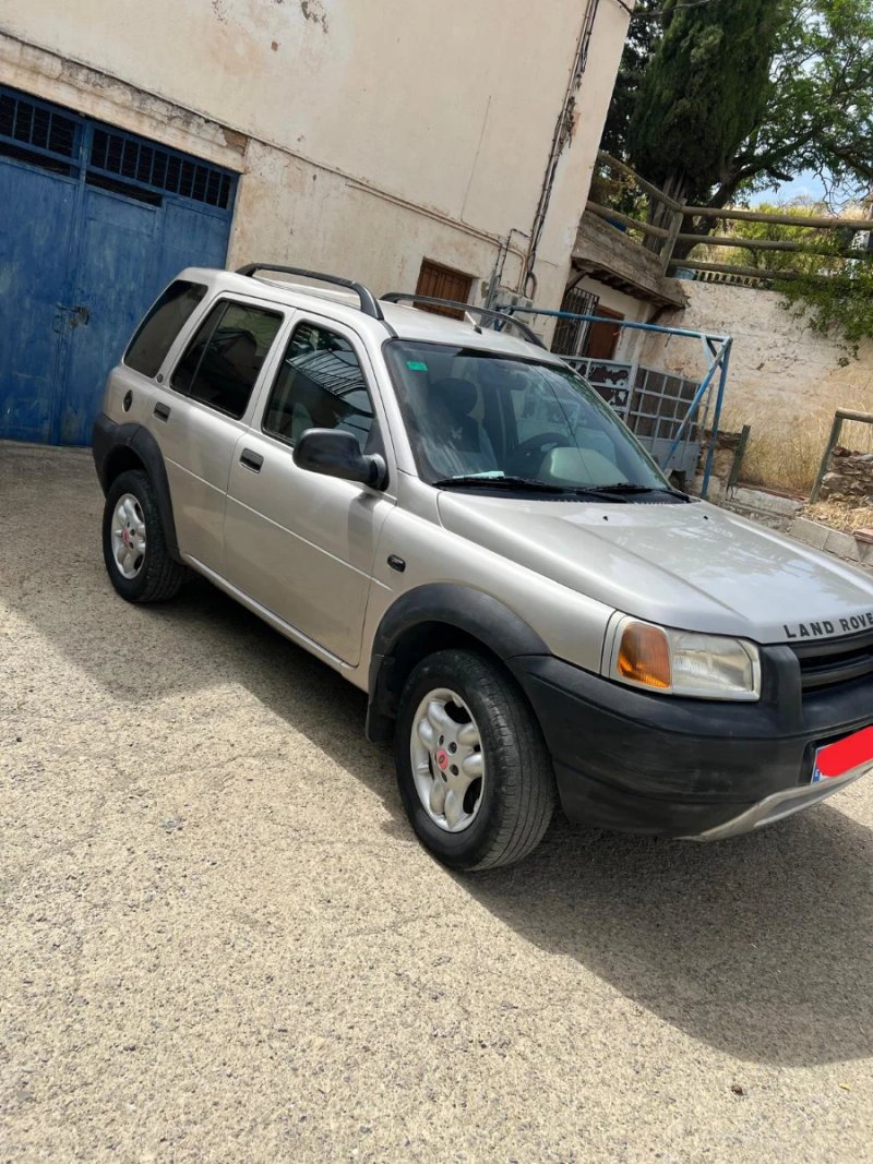 Land Rover Freelander - foto 1