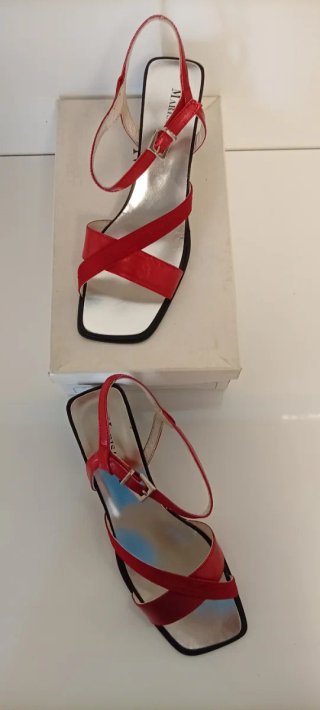 SANDALIAS MARCA MARISA REY TALLAS 39 Y 36