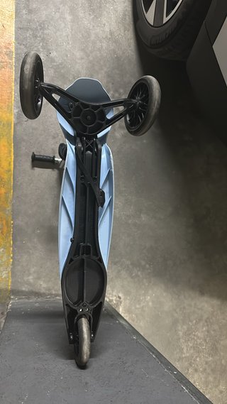 Patinete de 3 ruedas azul para niños hasta 6anos
