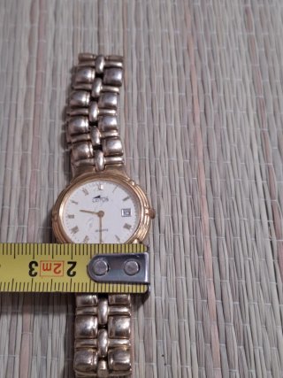 Reloj Lotus Dorado para Reparar