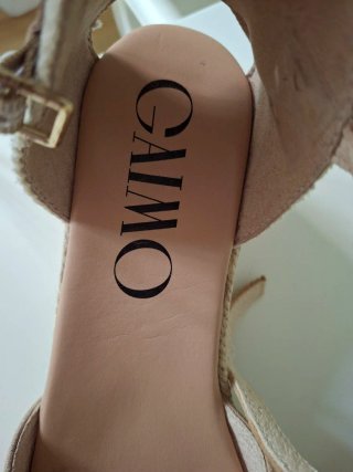 Sandalias esparto cuña beige