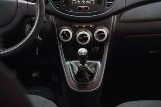 HYUNDAI i10 1.2 GASOLINA 78 CV 2011