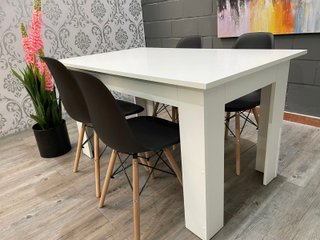Mesa Comedor + 4 Sillas Noruega