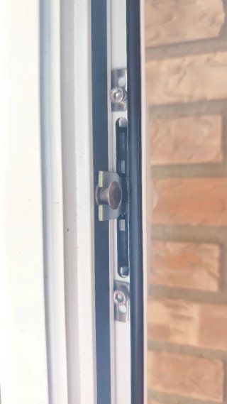 Ventana aluminio oscilobatiente doble cristal