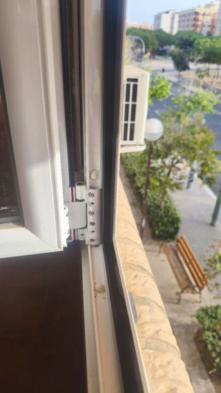 Ventana aluminio oscilobatiente doble cristal