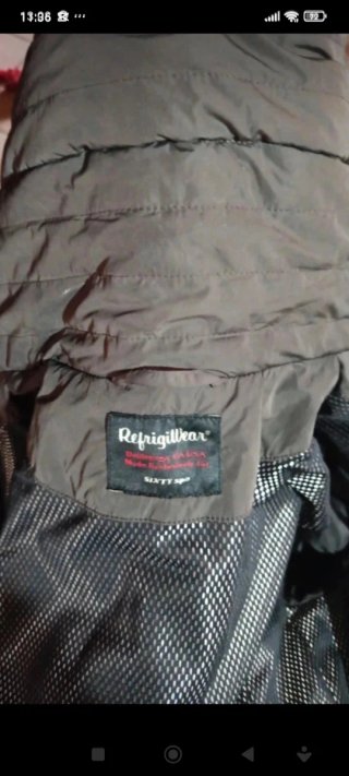 Cappotto grigio scuro con cintura