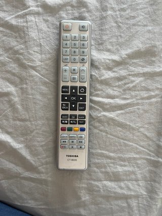 Televisor Toshiba 22' con soporte pared