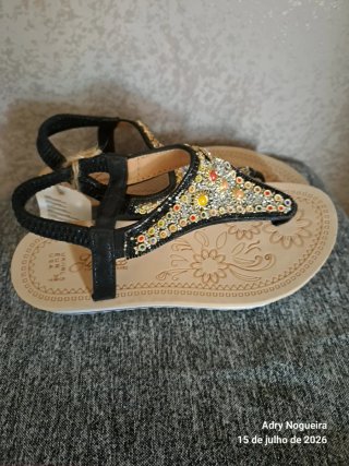 Sandali neri con strass multicolor