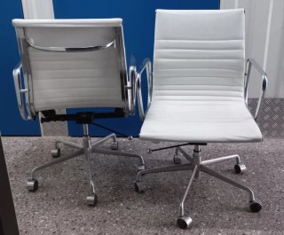 2 Sillas de oficina blancas con reposabrazos