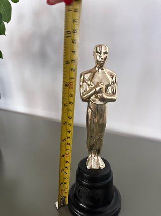 Statuetta Oscar dorata e nera