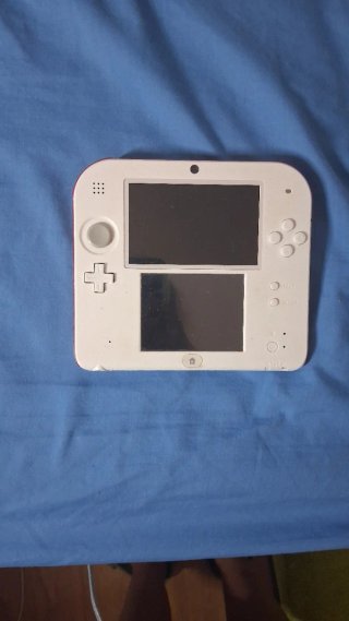Pacchetto Nintendo 2DS + Super Smash Bros 3DS