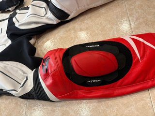 Mono de cuero para moto