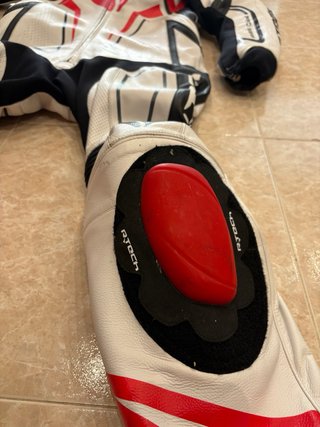 Mono de cuero para moto