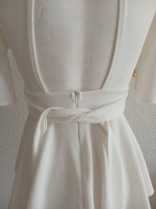 Blusa blanca escote pico manga corta