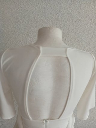 Blusa blanca escote pico manga corta