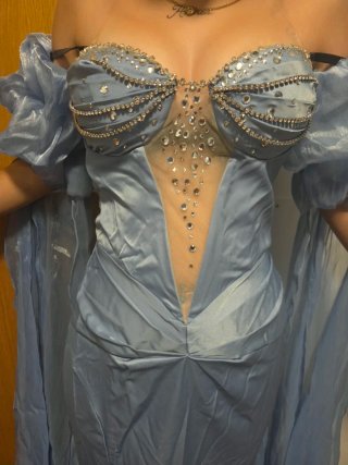 Vestido de fiesta azul talla M.