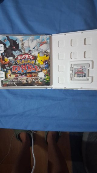 Nintendo 2DS Bianca + Super Pokémon Rumble