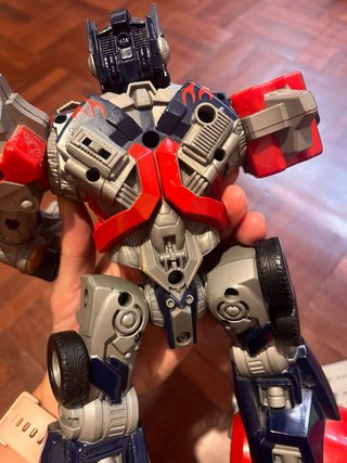 Figura di action del robot iconico Optimus Prime