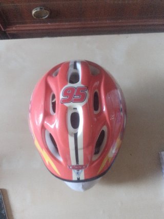 Casco infantil Cars Rayo McQueen