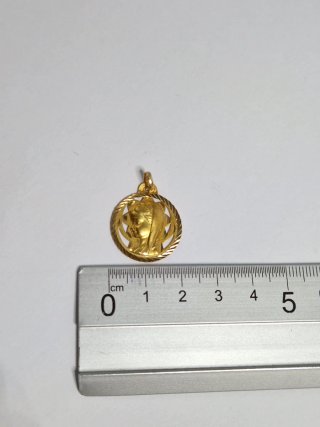 Colgante de oro 18kt.
