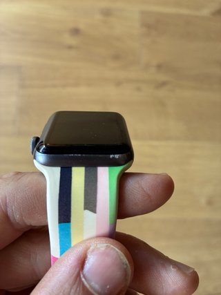Apple Watch Series 3 42mm + 9 custodie + 8 cinturini