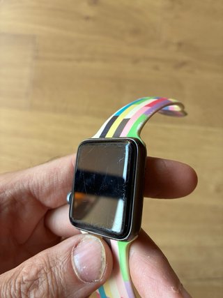 Apple Watch Series 3 42mm + 9 custodie + 8 cinturini