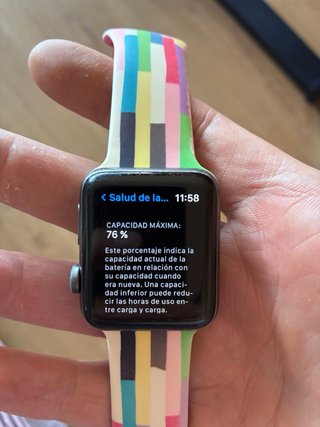 Apple Watch Series 3 42mm + 9 custodie + 8 cinturini
