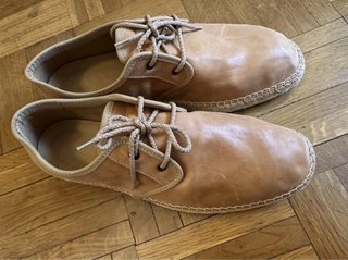 Preciosas alpargatas de piel para hombre