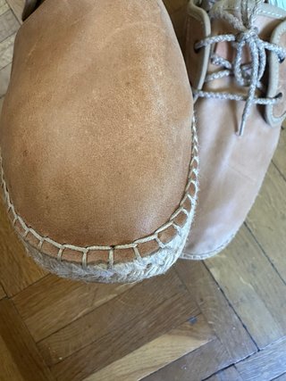 Preciosas alpargatas de piel para hombre