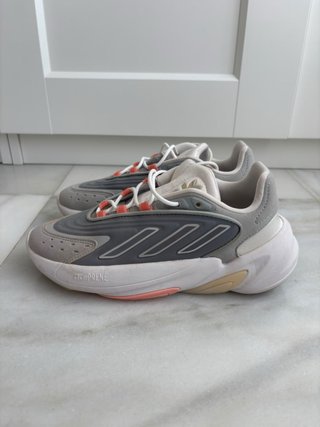 Adidas Ozelia gris y rosa poco uso