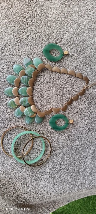 Conjunto Bisutería Cristian Lay Verde y Dorado