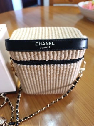 Chanel Pochette Beauty Les Beiges