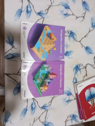 Libros de geografía, historia  1eso  y 2 eso