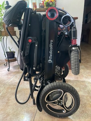 Silla de ruedas eléctrica minusválido MedicalPro S