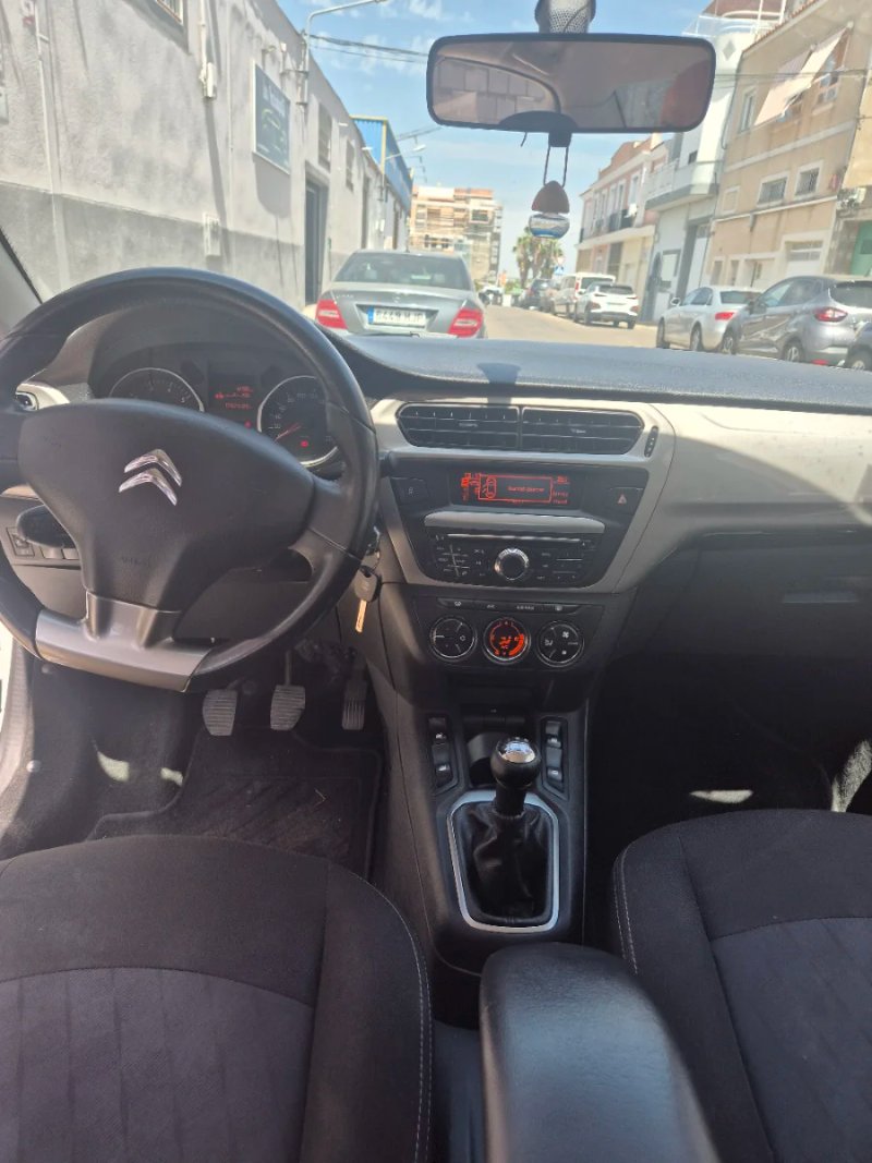 Citroën C-Élysée 1.2 PureTech Exclusive 2016, foto 7