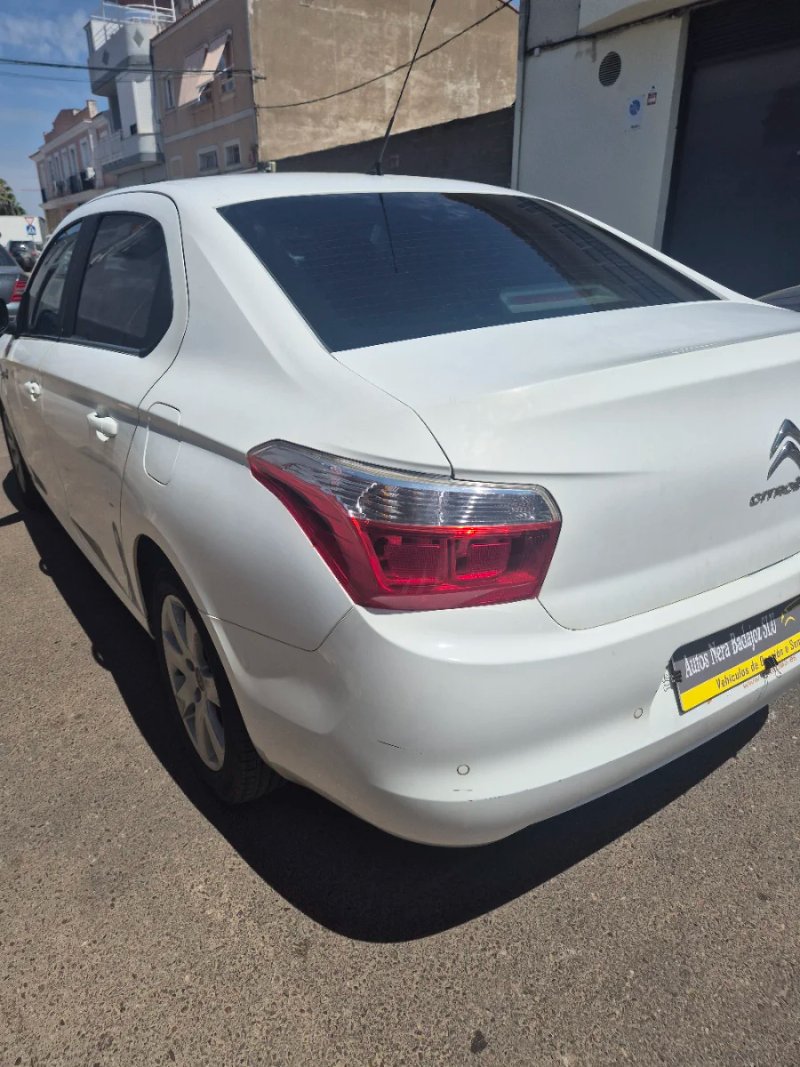 Citroën C-Élysée 1.2 PureTech Exclusive 2016, foto 12