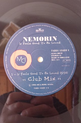 Vinilo It Feels Good To Be Loved - Nemorin.