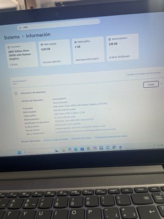 Lenovo IdeaPad 3 Portátil + Ratón