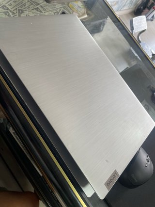 Lenovo IdeaPad 3 Portátil + Ratón