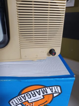 Televisor Sharp Beige