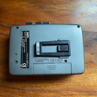 Reproductor Cassette y Radio Sanyo