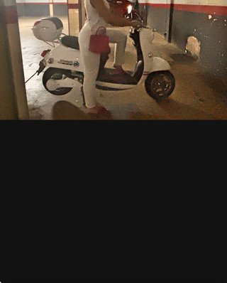 Moto Eléctrica Scooter Blanca Casi Nueva